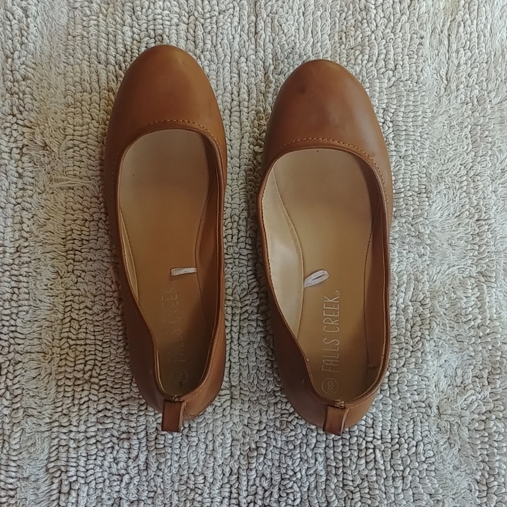 Camel brown flats